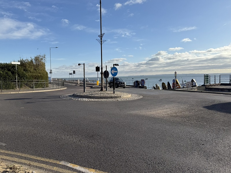 Thorpe Bay beach road